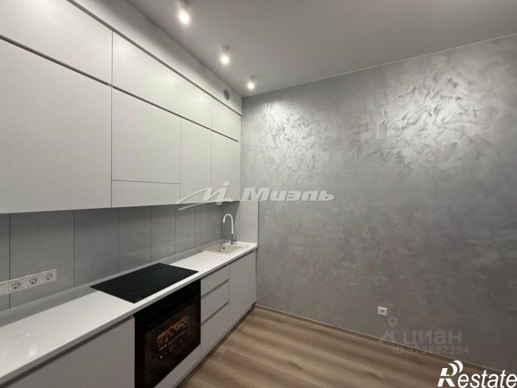 1-комн квартира пр-кт Александра Суворова, 101,  д. 101