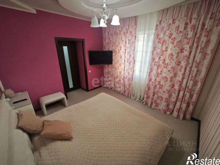 3-комн квартира улица Крылова, 128/28,  д. 128/28