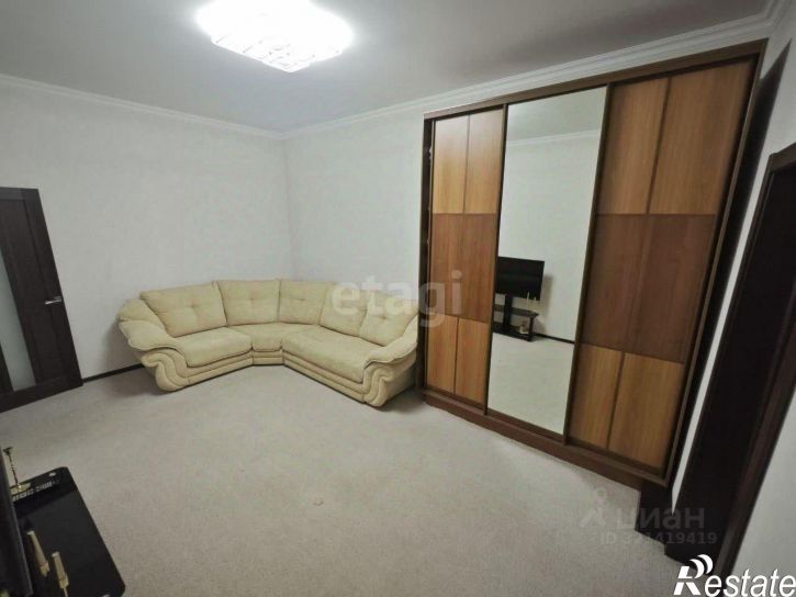 3-комн квартира улица Крылова, 128/28,  д. 128/28