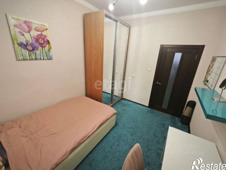 3-комн квартира улица Крылова, 128/28,  д. 128/28