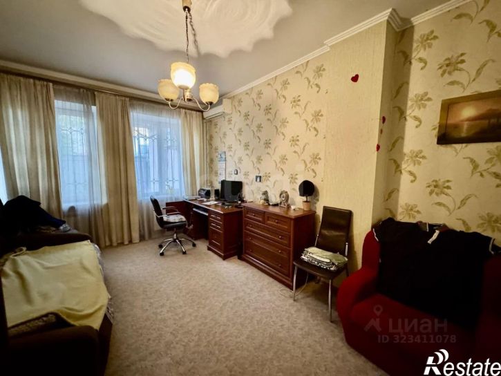 4-комн квартира Севастопольская улица, 82А,  д. 82А