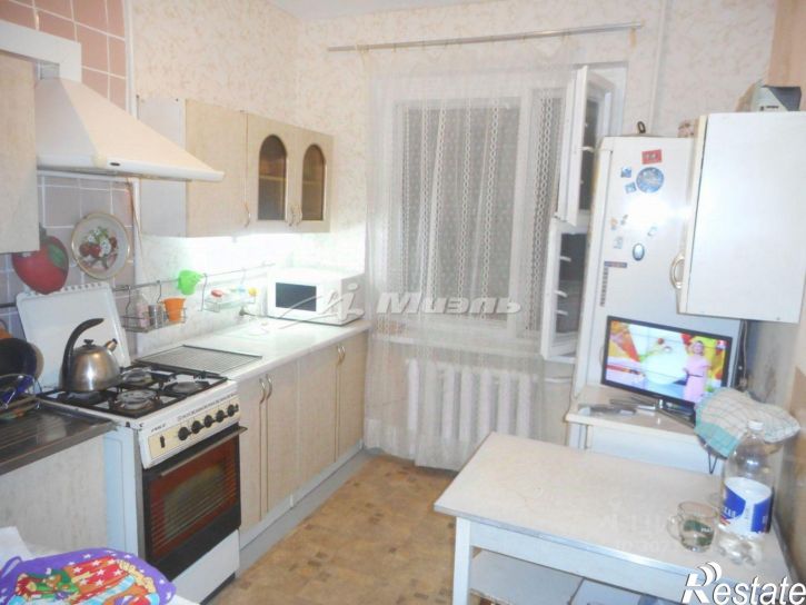 3-комн квартира улица 60 лет Октября, 13,  д. 13