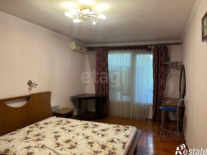 3-комн квартира ул Залесская, 44,  д. 44