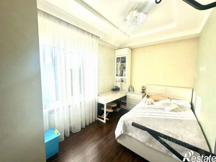 3-комн квартира улица Крылова, 128/28,  д. 128/28