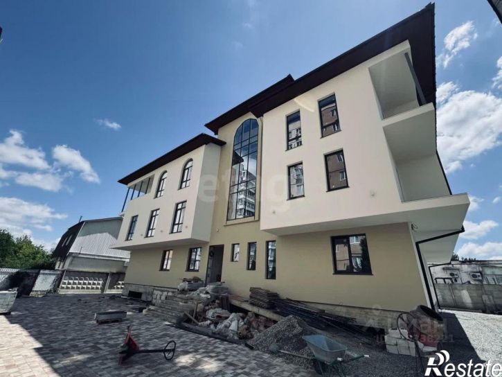 3-комн квартира улица Батурина, 18,  д. 18