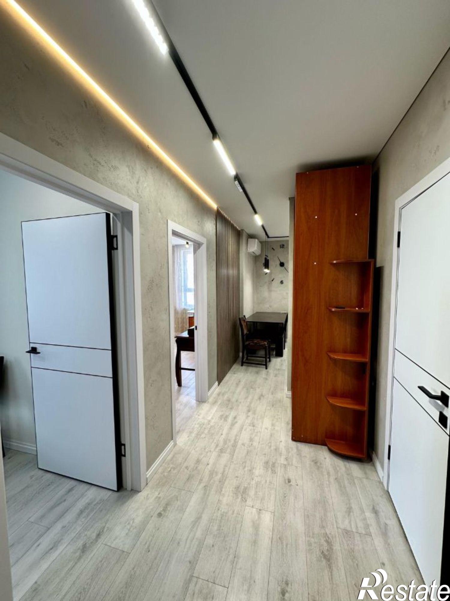 Сдать квартиру за 50 000 рублей на проспект Александра Суворова, 101