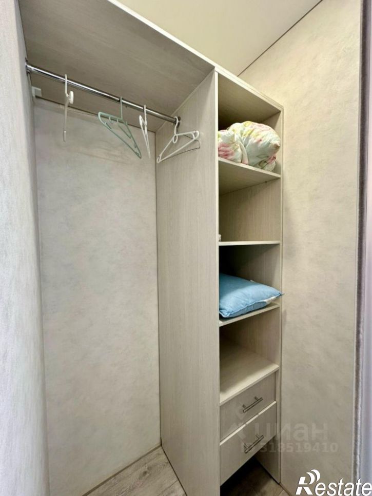 2-комн квартира проспект Александра Суворова, 101,  д. 101