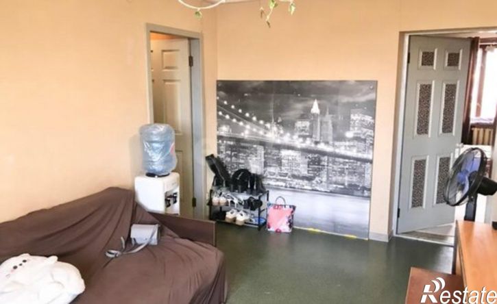 3-комн квартира улица Шполянской, 2,  д. 2