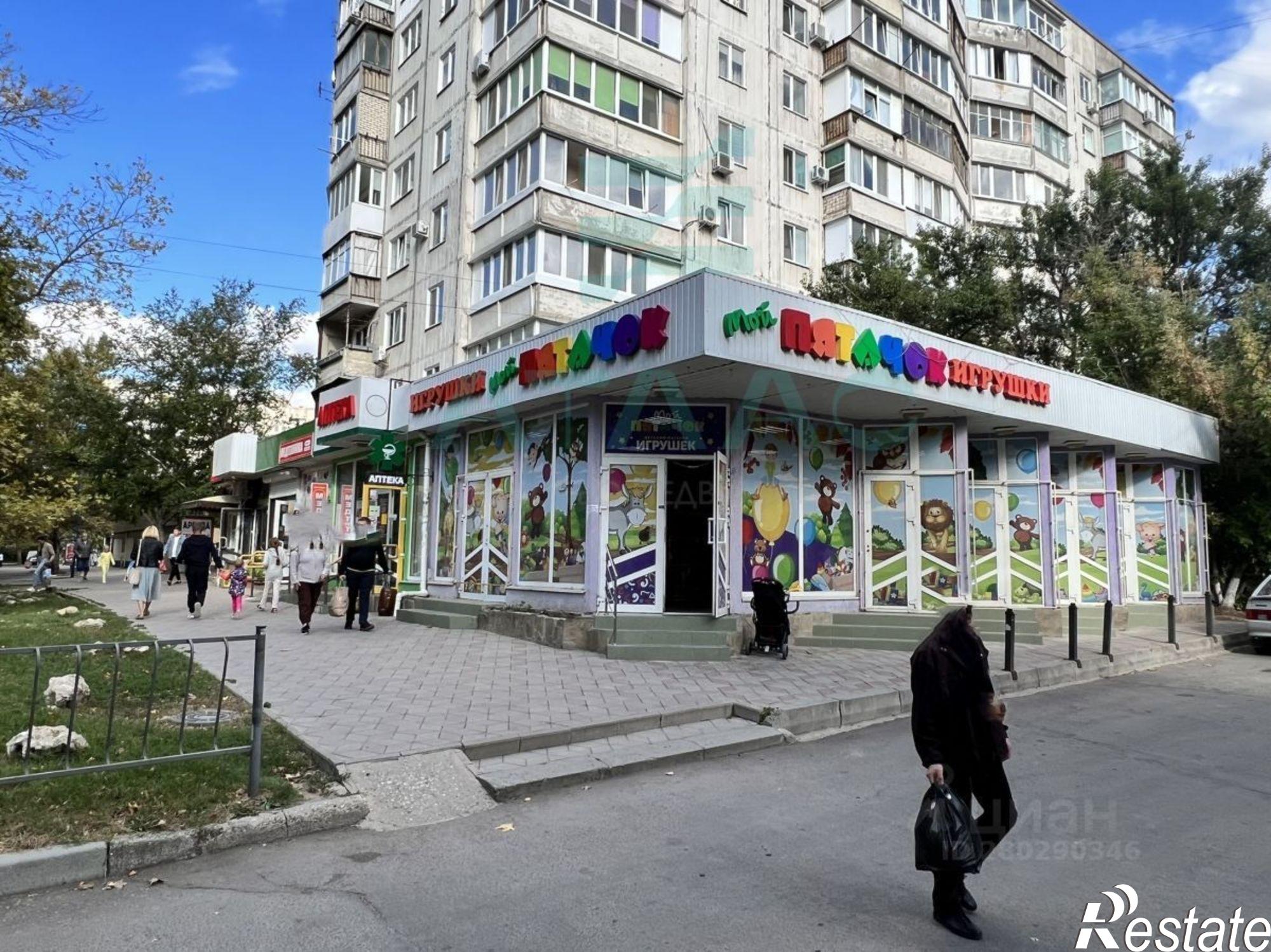 Купить торговое помещение за 90 000 100 рублей на ул 60 лет Октября, 20