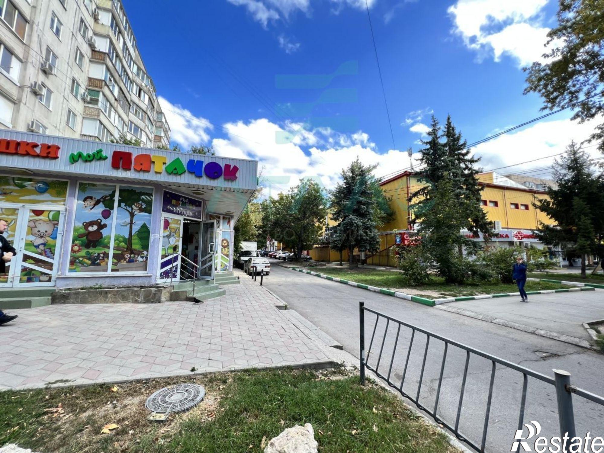 Купить торговое помещение за 90 000 100 рублей на ул 60 лет Октября, 20