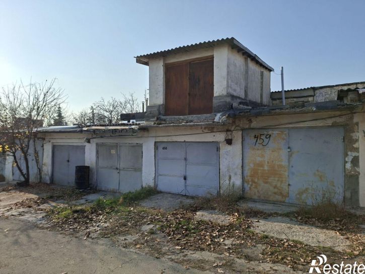 Гараж/парковка пр-кт Кирова, 15А,  д. 15А