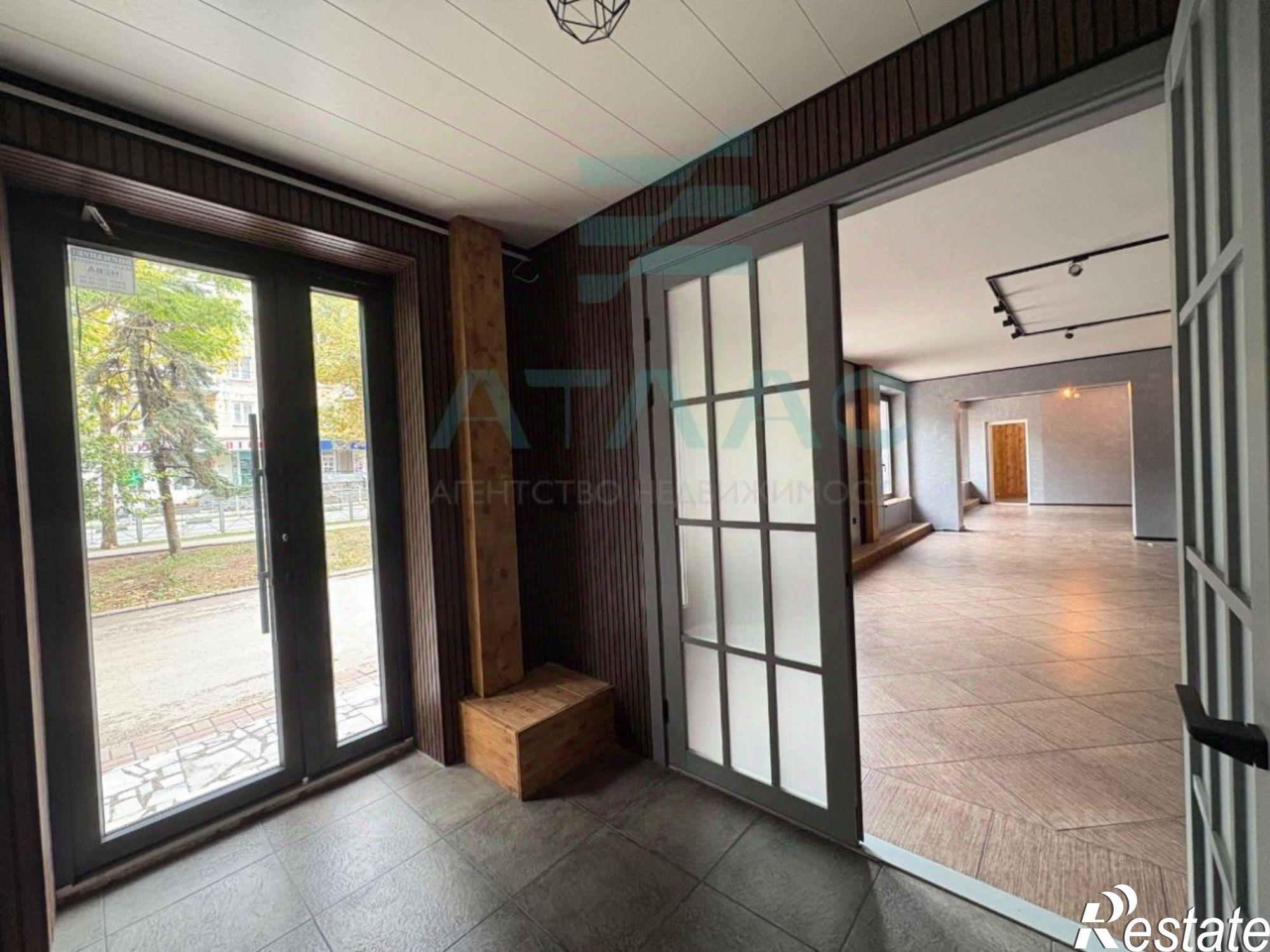 Сдать торговое помещение за 250 009 рублей на улица Самокиша