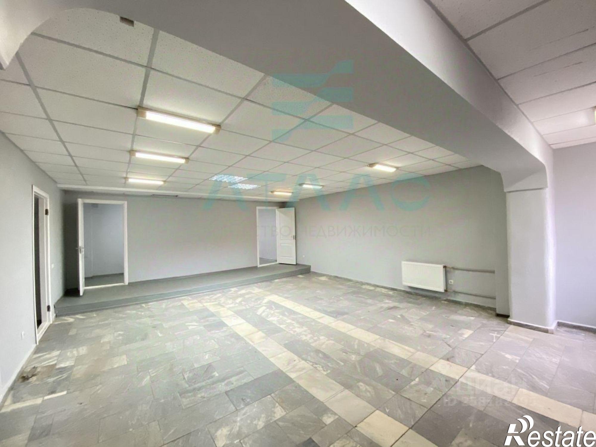 Купить торговое помещение за 15 000 100 рублей на улица Морозова, 13