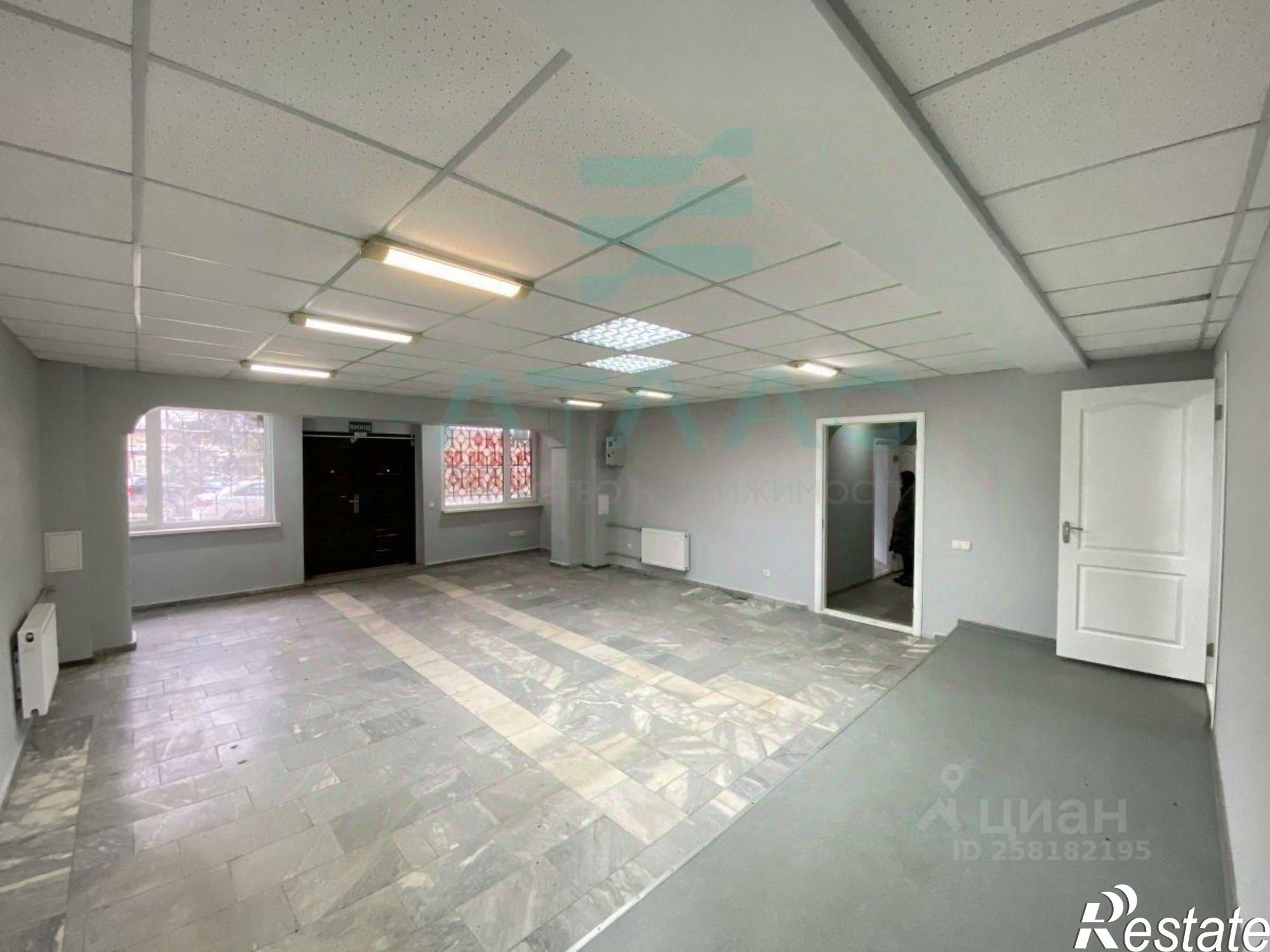 Купить торговое помещение за 15 000 100 рублей на улица Морозова, 13