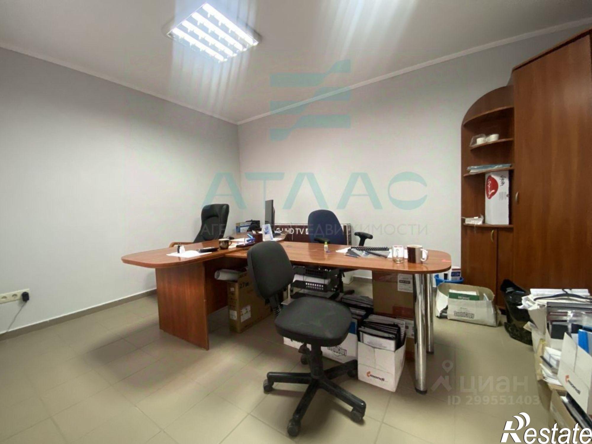 Купить складское помещение за 35 000 200 рублей на улица Чехова, 4