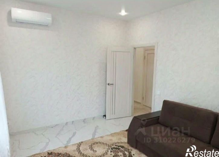 2-комн квартира пр-кт Александра Суворова, 97,  д. 97