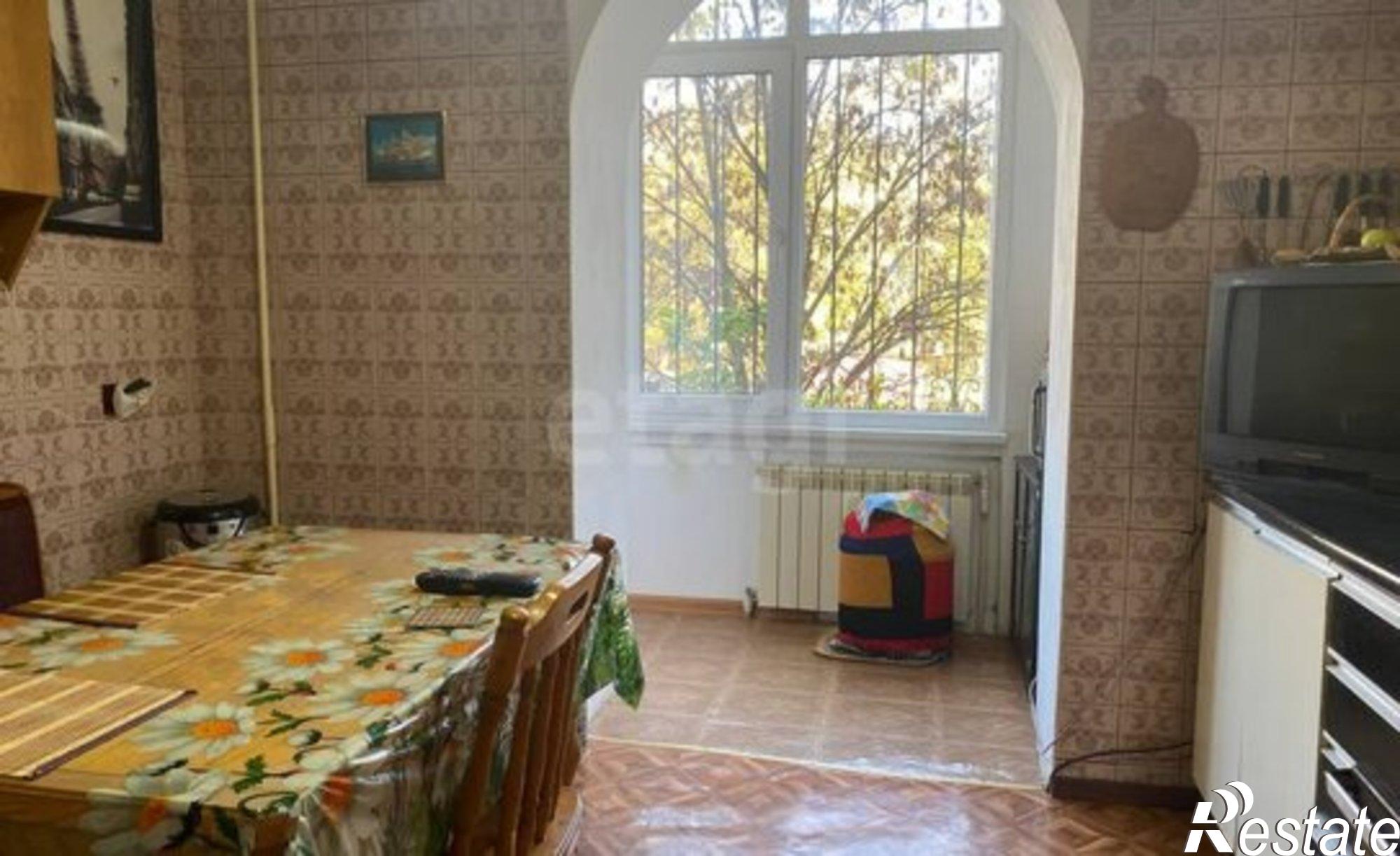 Купить квартиру за 10 000 000 рублей на улица 1-й Конной Армии, 21А