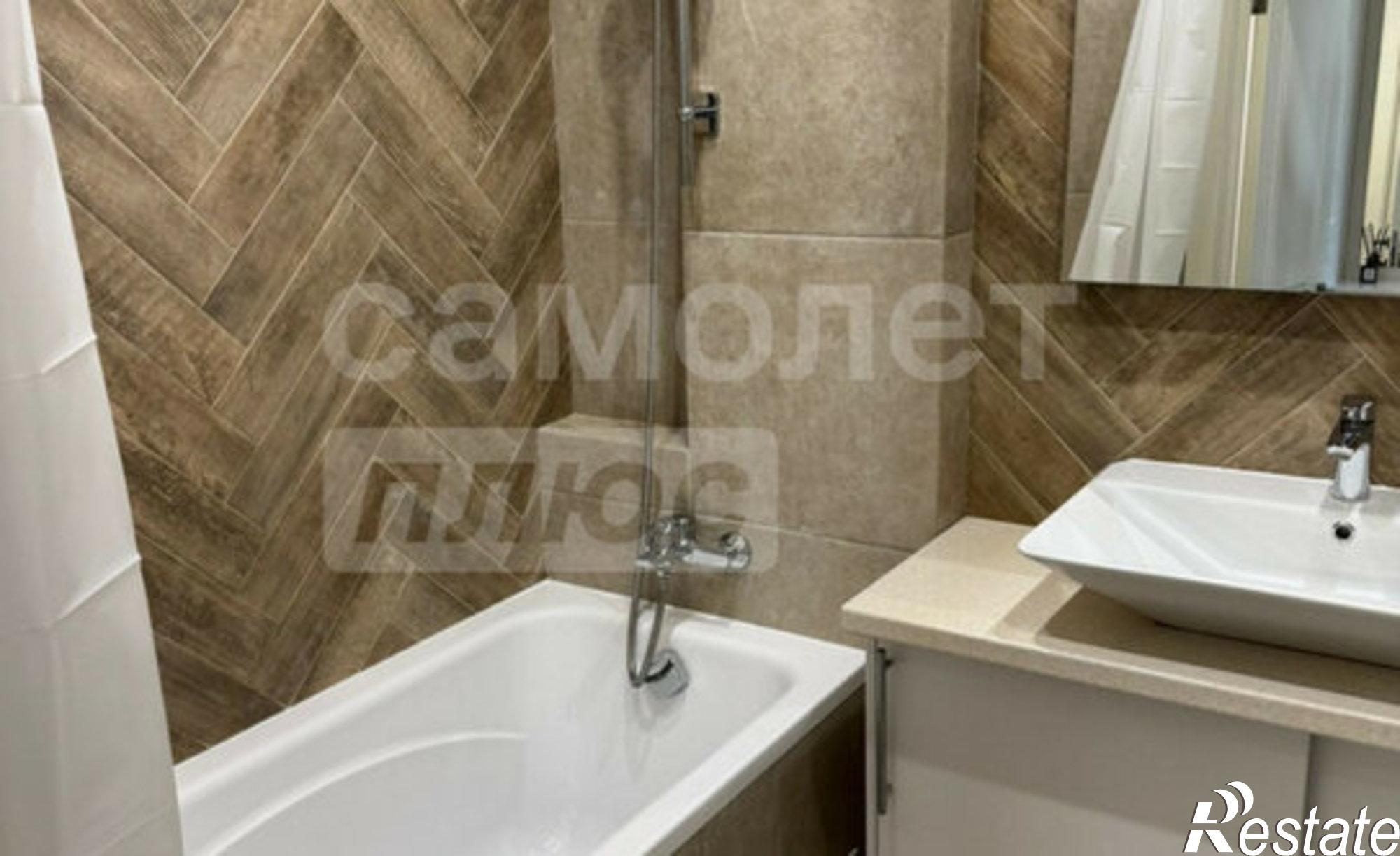 Купить квартиру за 8 700 000 рублей на Старозенитная улица, 9