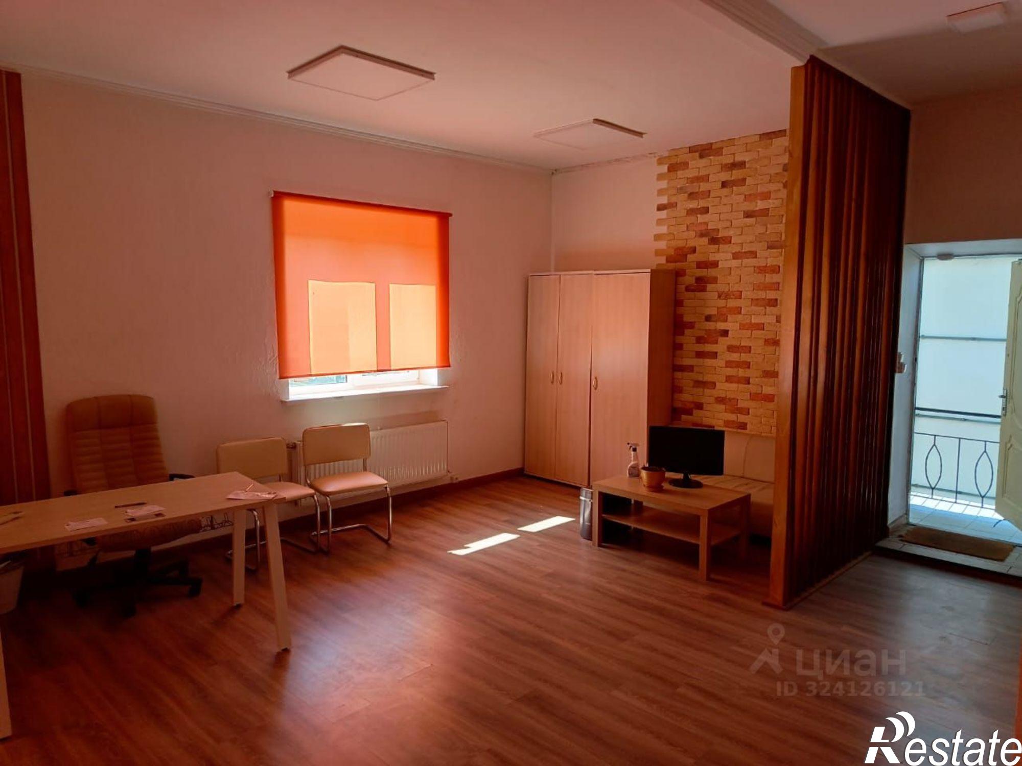 Купить квартиру за 15 000 000 рублей на Большевистская улица, 28/9