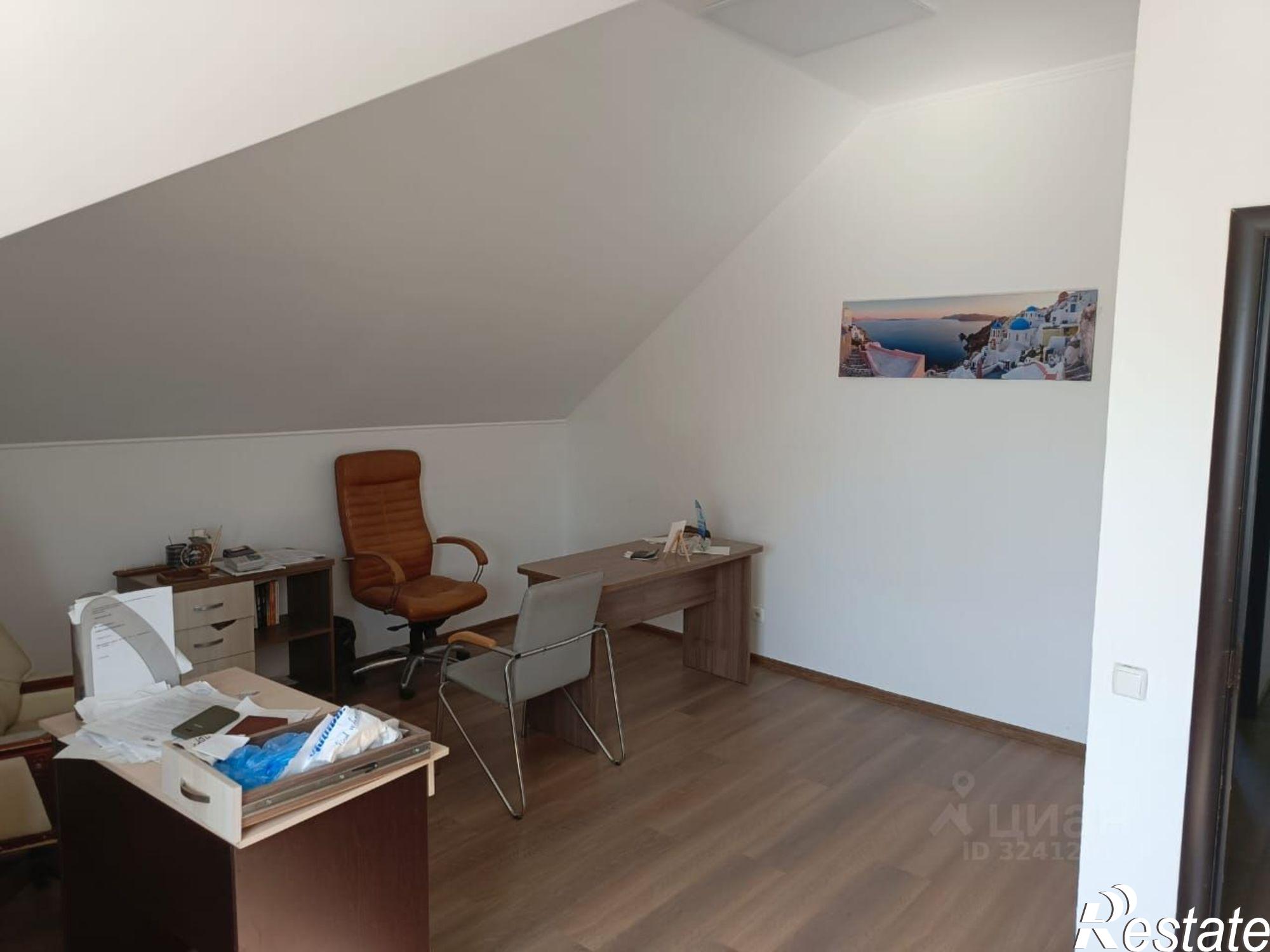 Купить квартиру за 15 000 000 рублей на Большевистская улица, 28/9