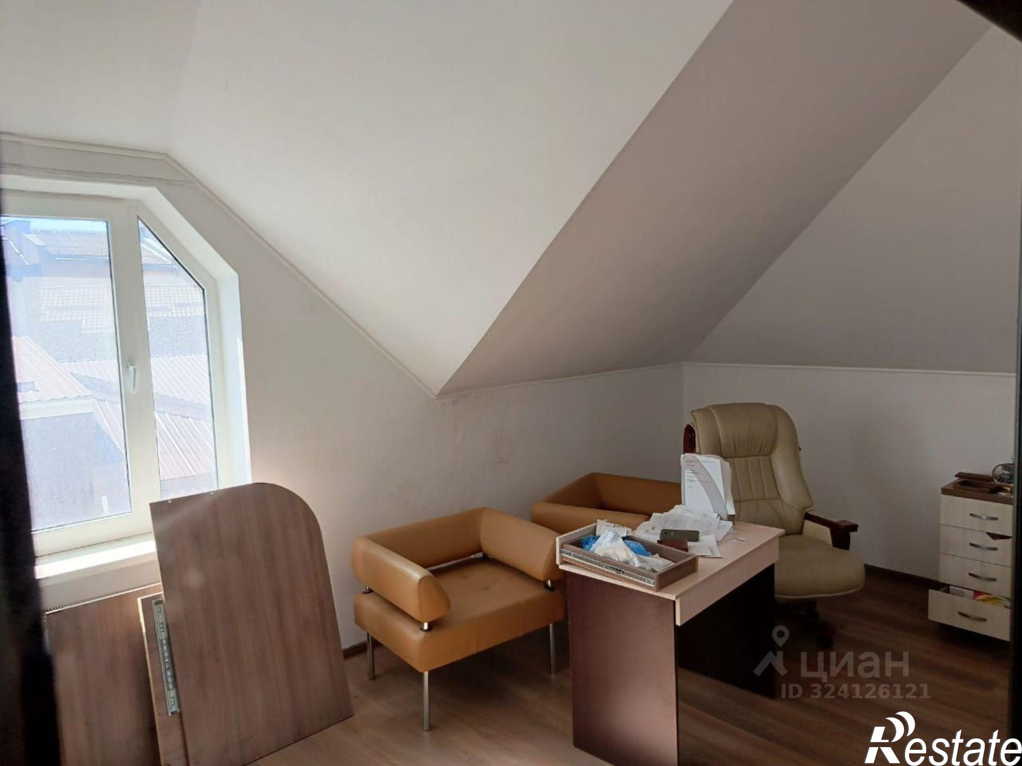 Купить квартиру за 15 000 000 рублей на Большевистская улица, 28/9