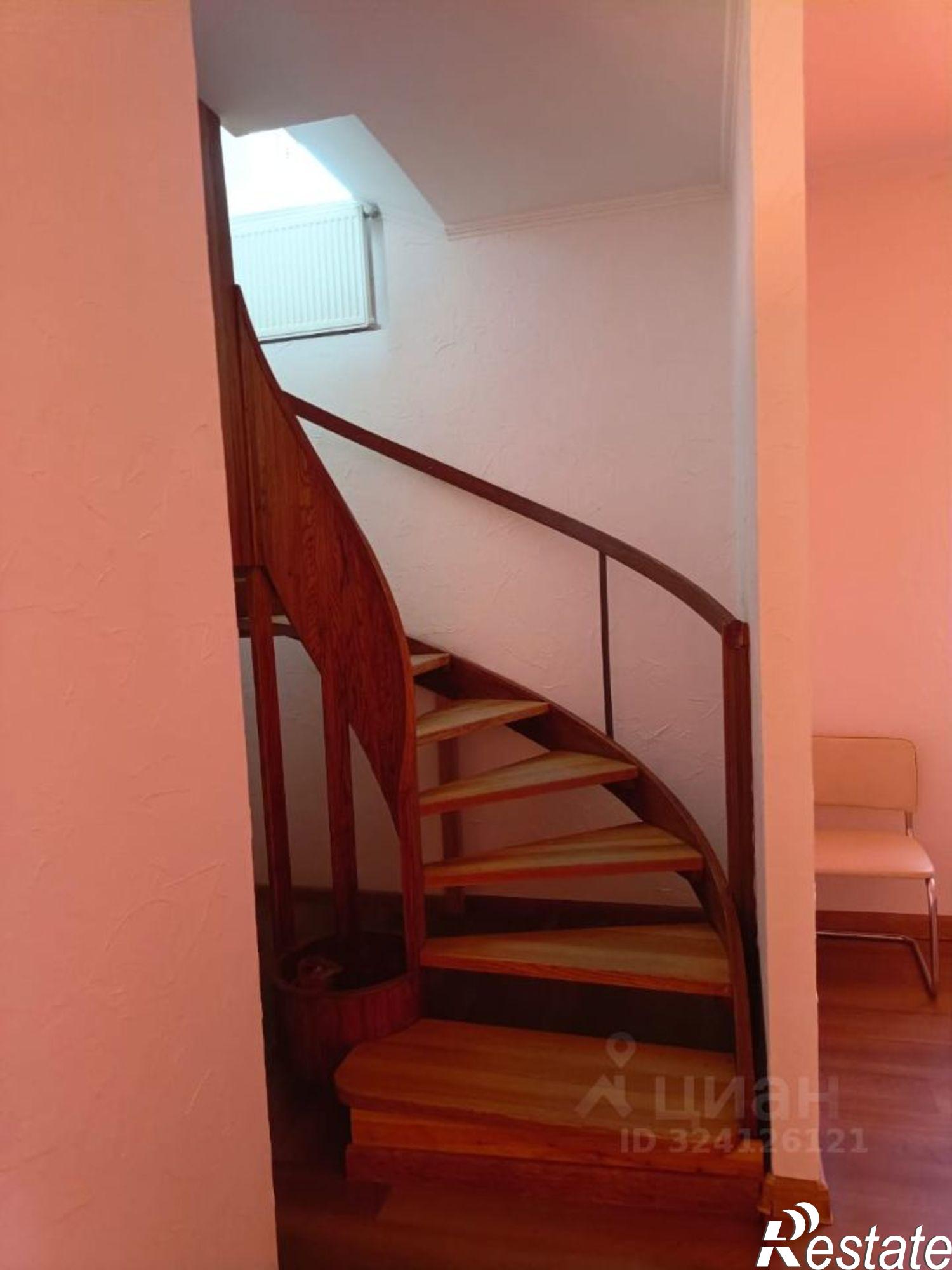 Купить квартиру за 15 000 000 рублей на Большевистская улица, 28/9