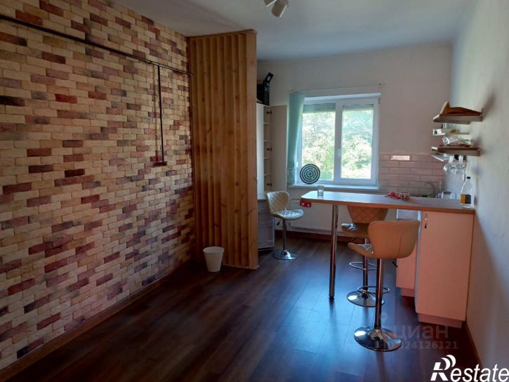 6-комн квартира Большевистская улица, 28/9,  д. 28/9