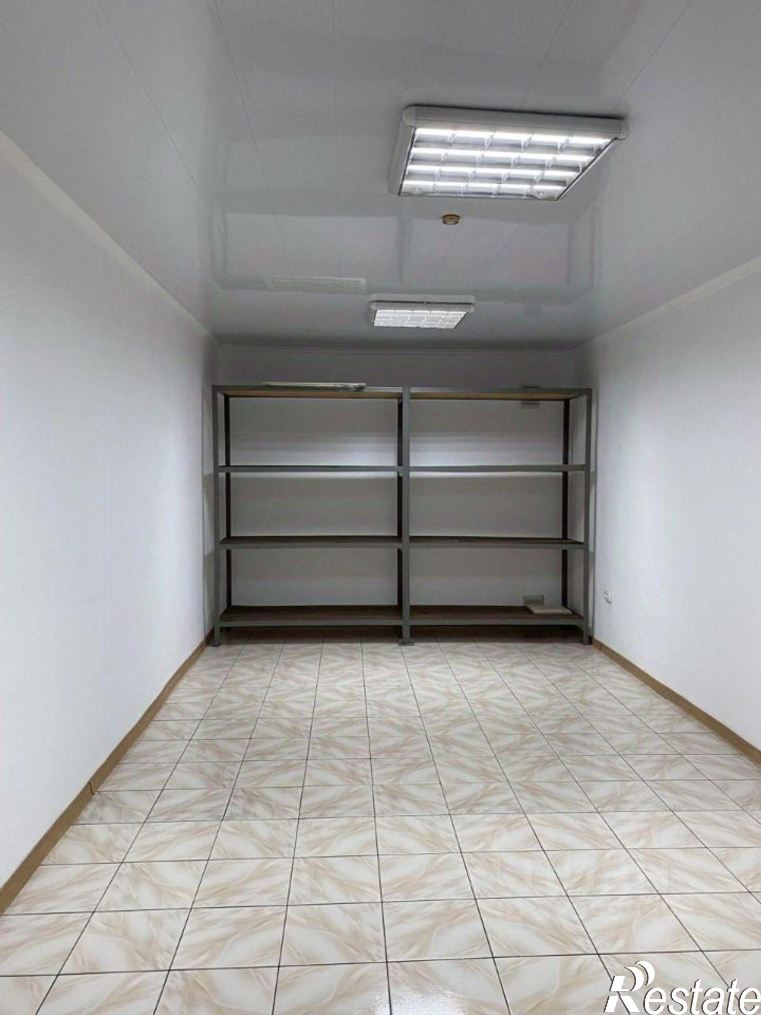 Купить гараж, место в паркинге за 850 003 рублей на Арабатская улица, 98