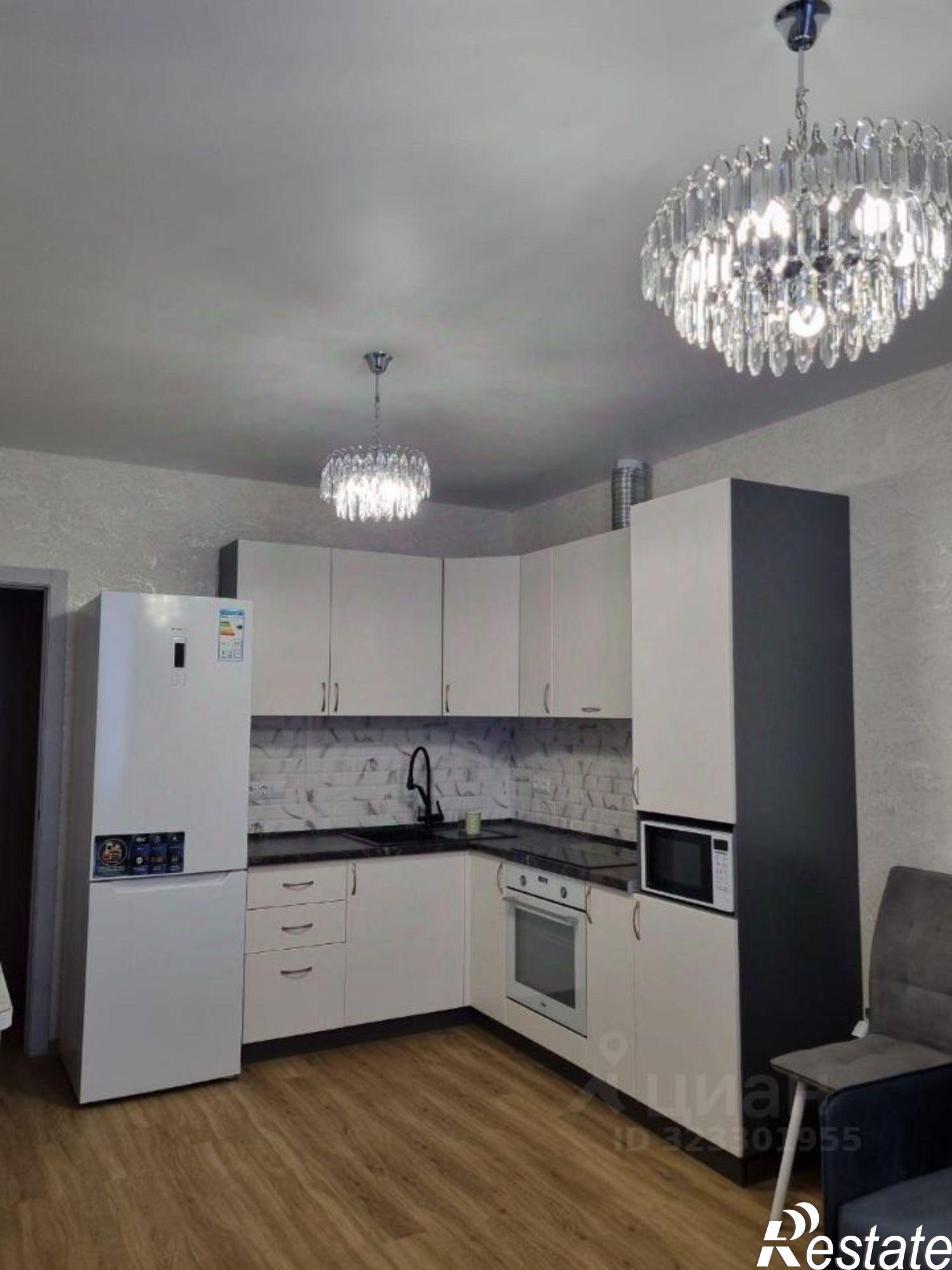 Сдать квартиру за 40 000 рублей на пр-кт Александра Суворова, 13