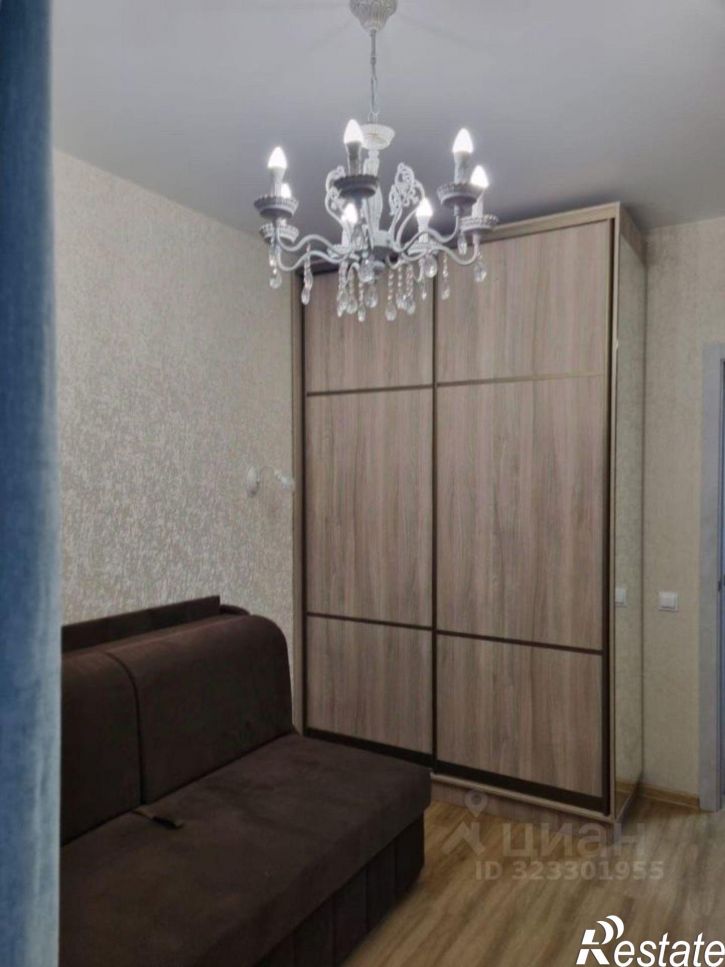 2-комн квартира пр-кт Александра Суворова, 13,  д. 13