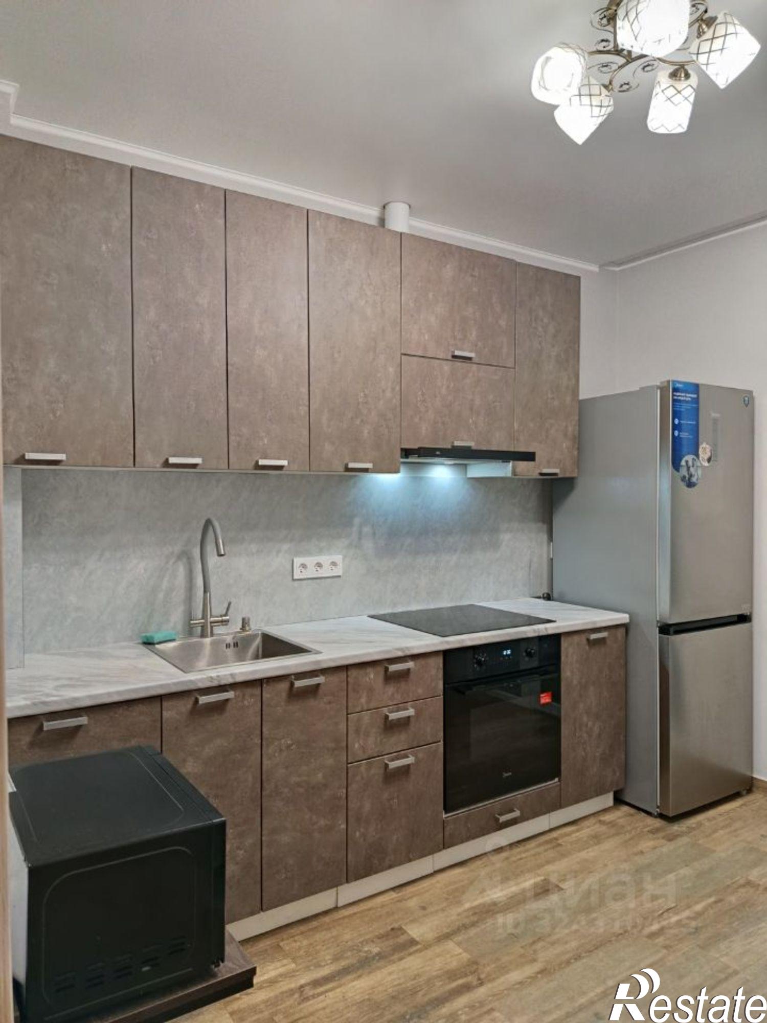 Сдать квартиру за 35 000 рублей на пр-кт Александра Суворова, 103