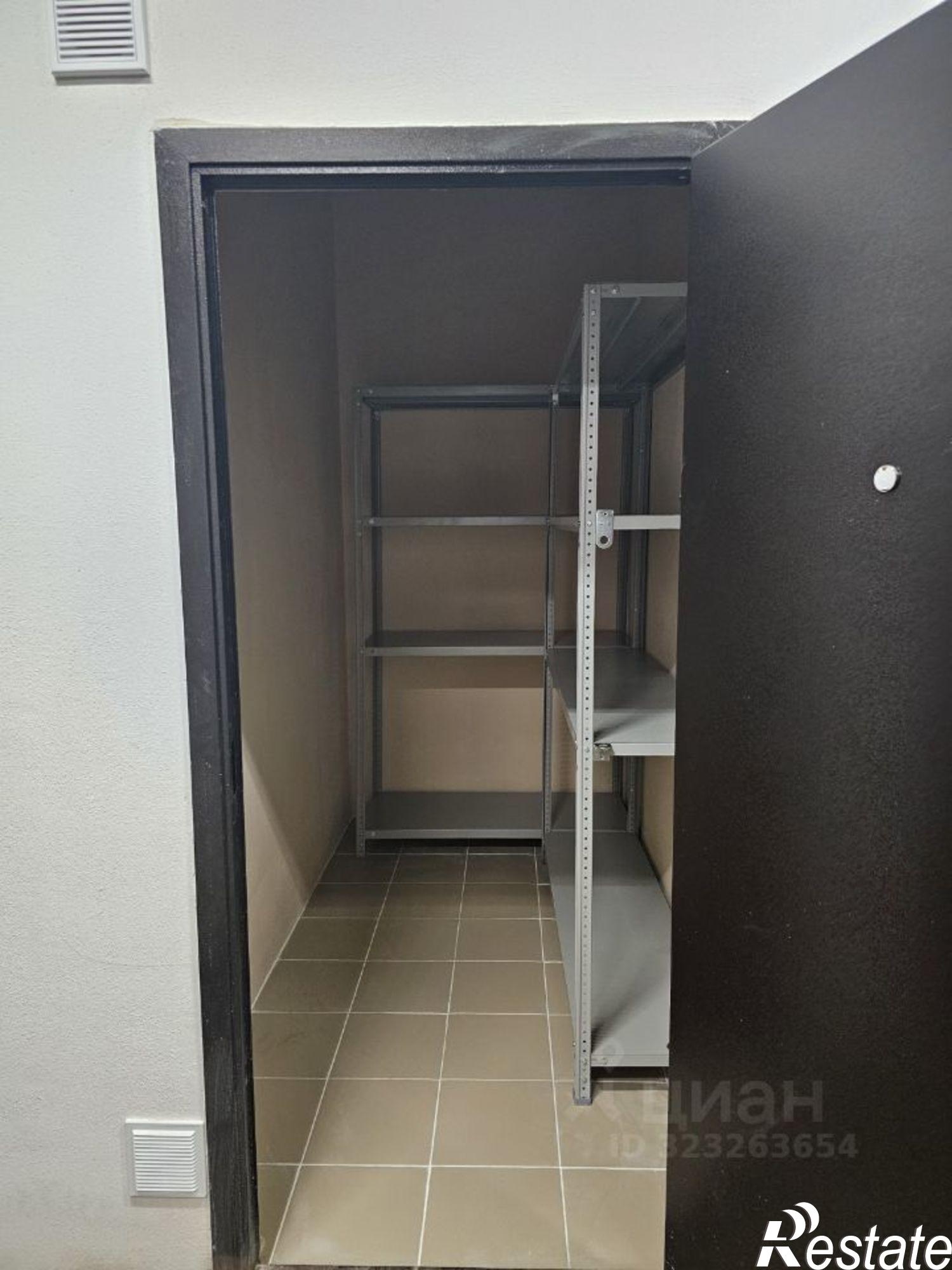 Купить гараж, место в паркинге за 308 826 рублей на проспект Александра Суворова, 105