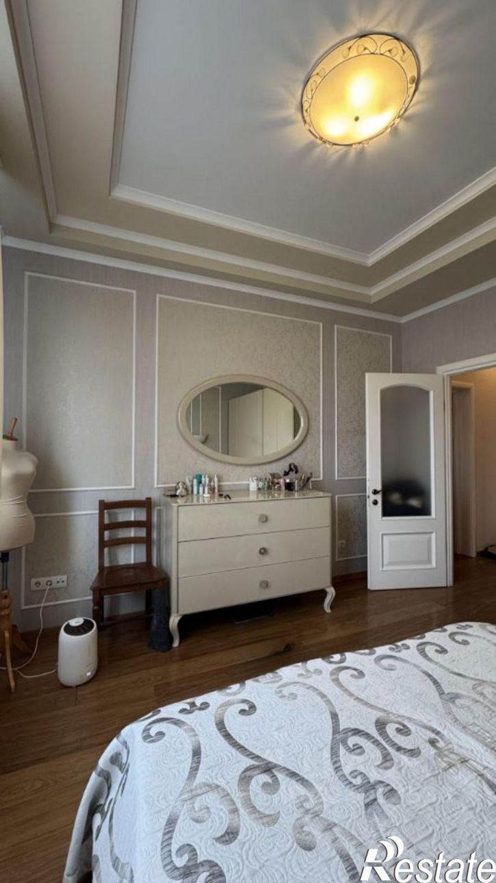 3-комн квартира улица Тренёва, 21,  д. 21