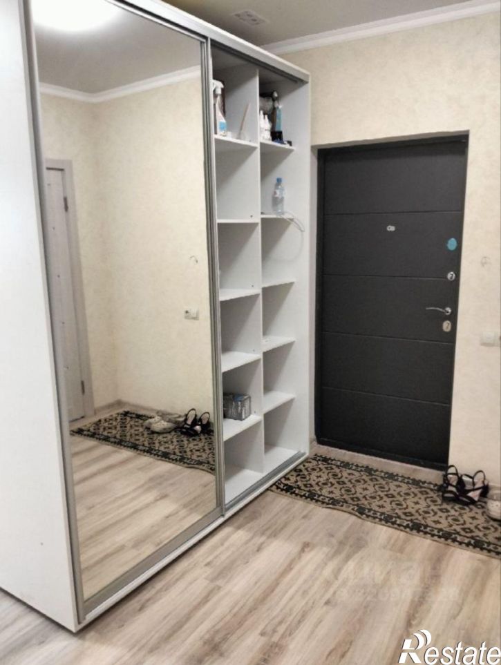 2-комн квартира пр-кт Александра Суворова, 9,  д. 9