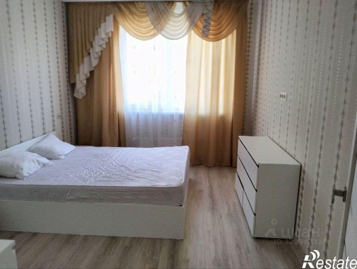 2-комн квартира пр-кт Александра Суворова, 9,  д. 9