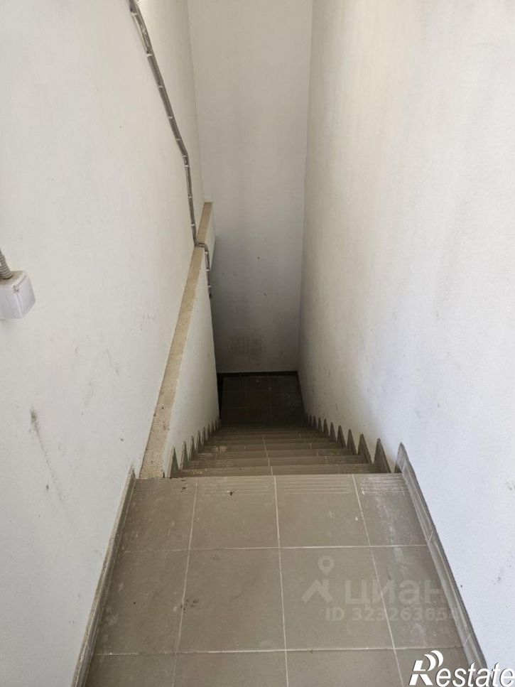 Гараж/парковка проспект Александра Суворова, 105,  д. 105