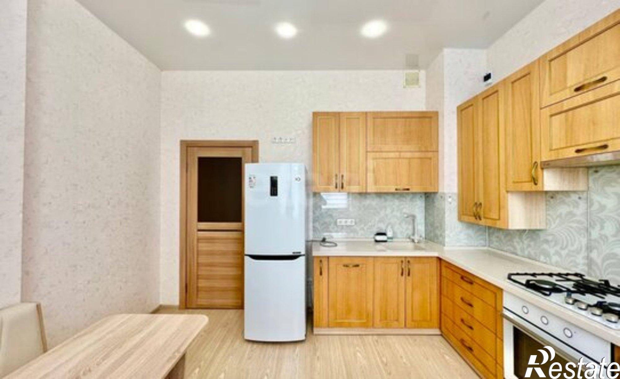 Купить квартиру за 13 700 000 рублей на проспект Кирова, 49