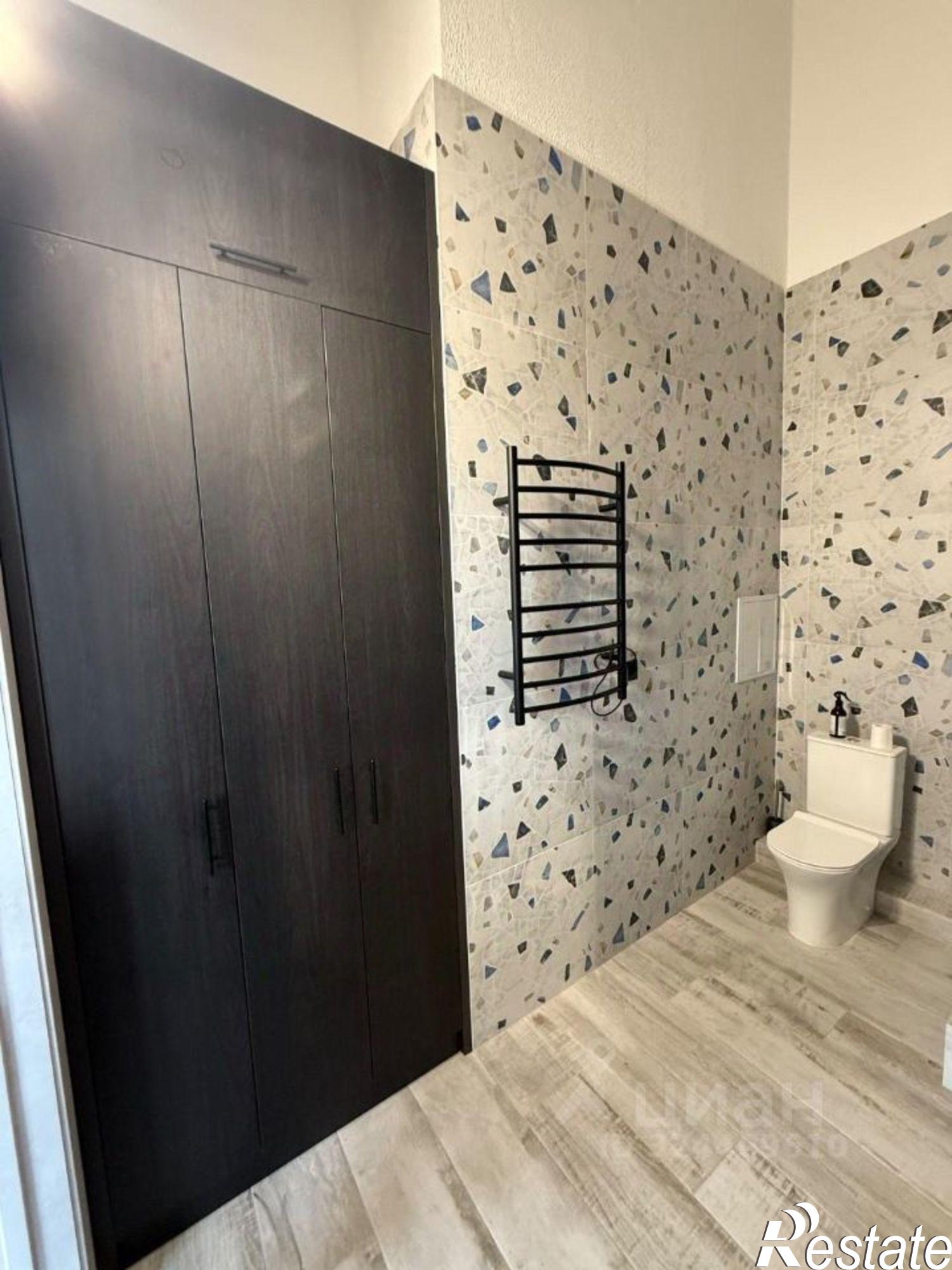 Купить квартиру за 18 500 000 рублей на пр-кт Александра Суворова, 39