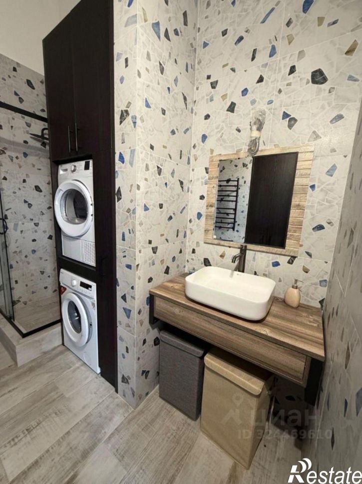 2-комн квартира пр-кт Александра Суворова, 39,  д. 39