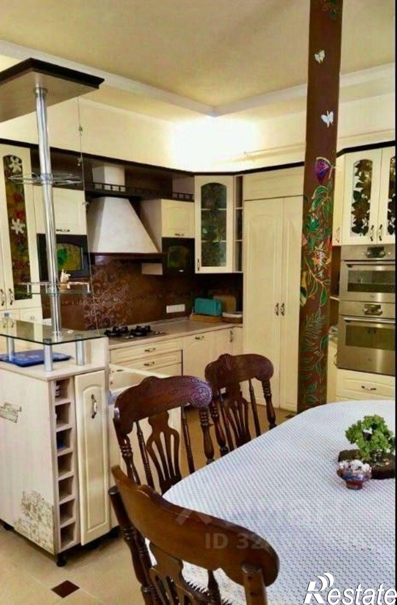 Сдать дачу, дом, коттедж за 90 000 рублей на ул Донская, 11А