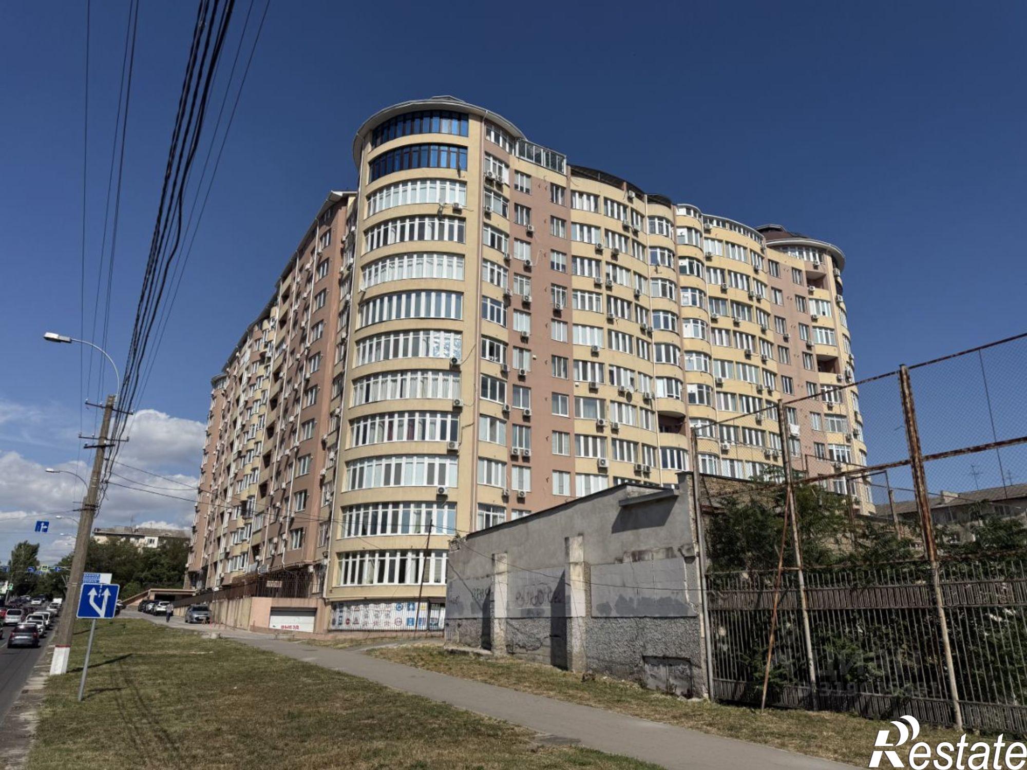 Купить квартиру за 11 000 000 рублей на улица Тренёва, 21