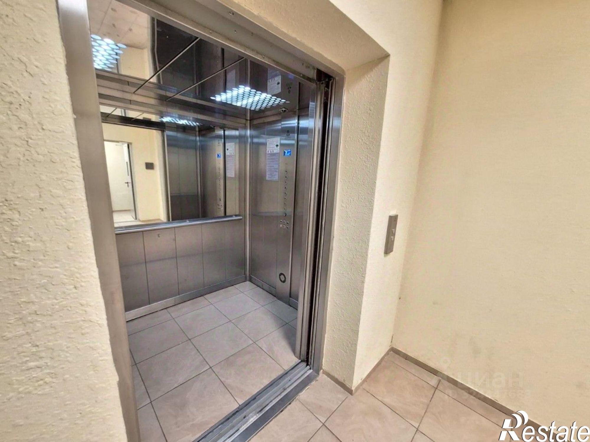 Купить квартиру за 10 000 000 рублей на ул Спера, 66