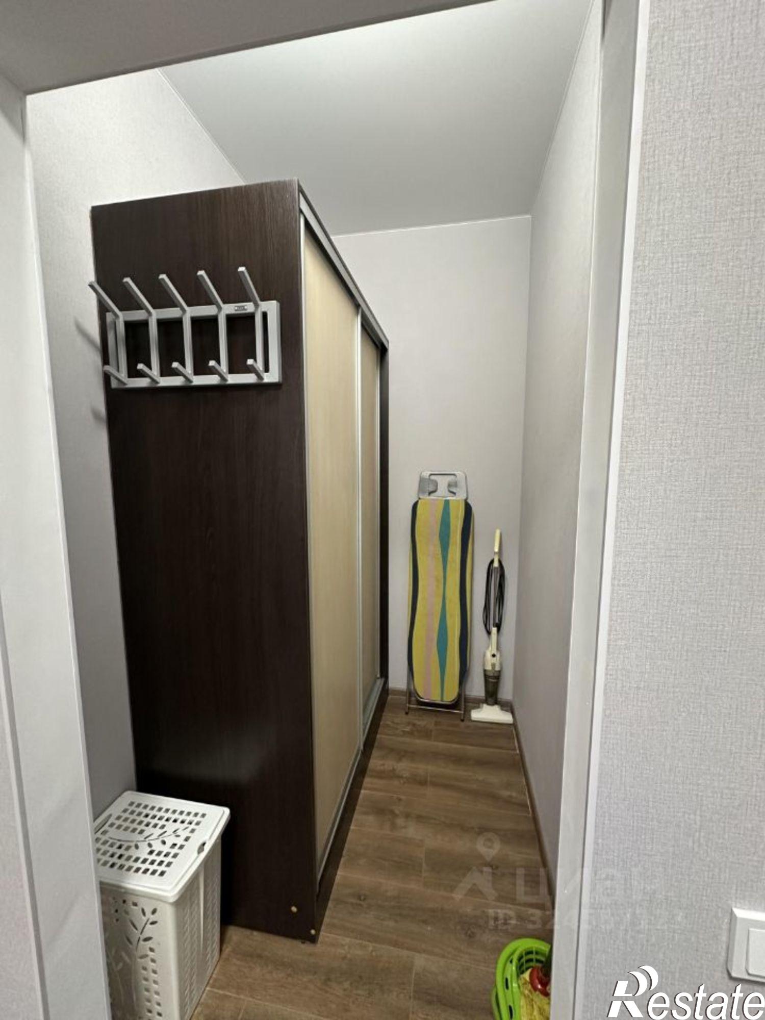 Сдать квартиру за 35 000 рублей на проспект Александра Суворова, 101