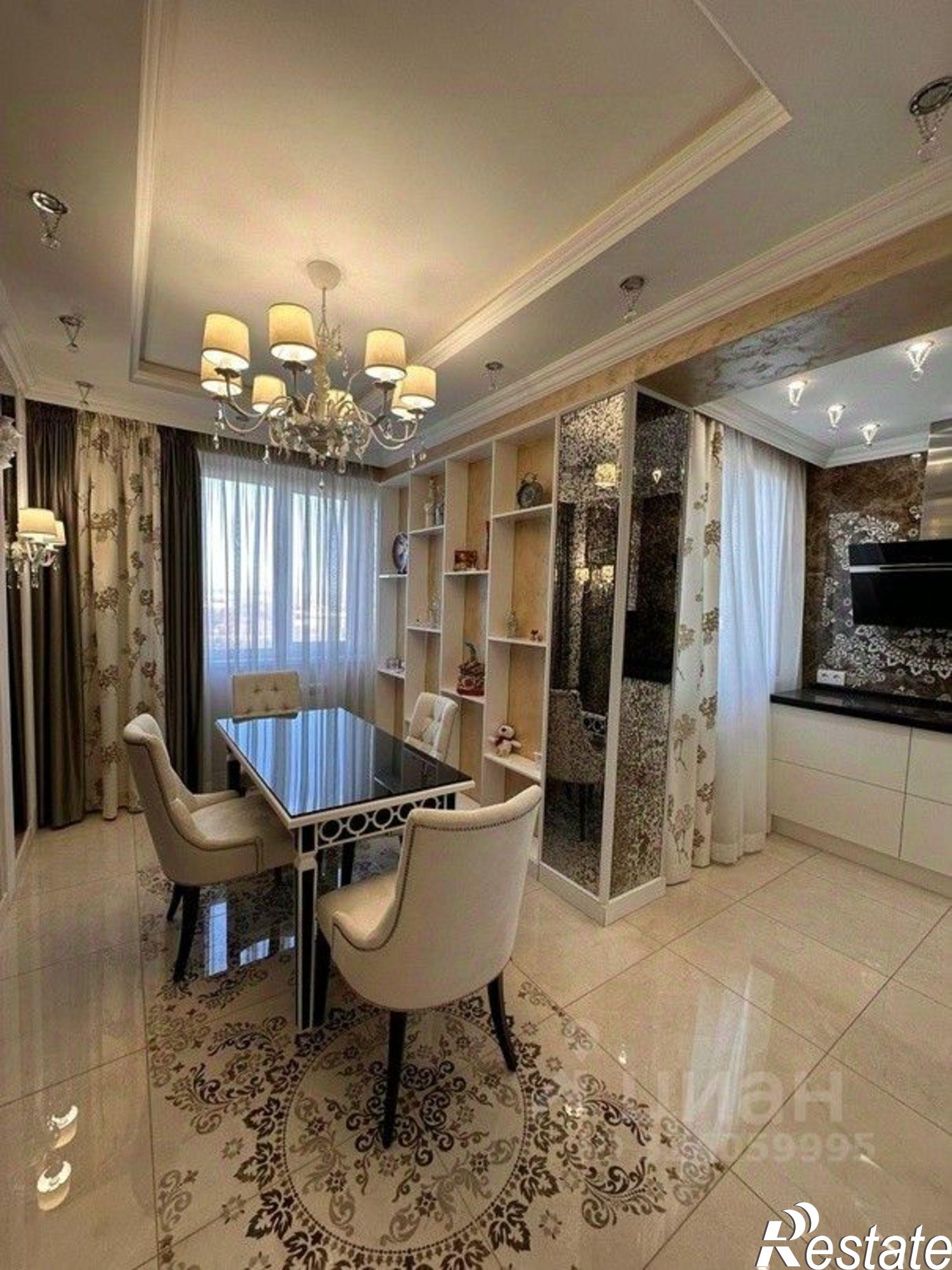 Сдать квартиру за 120 000 рублей на улица Караманова, 3