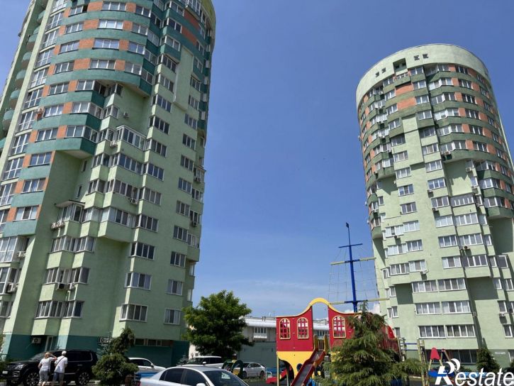 4-комн квартира Набережная улица, 75,  д. 75