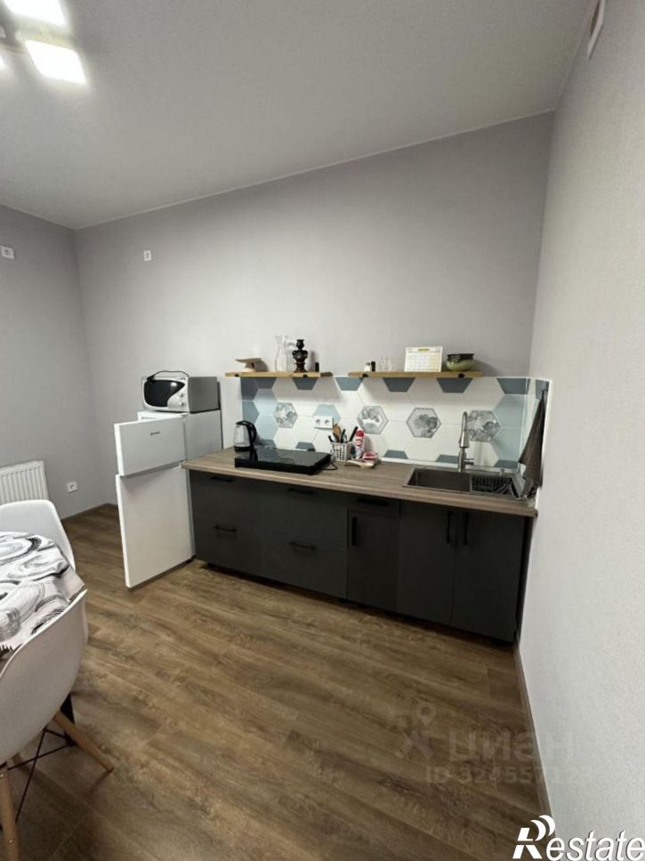 1-комн квартира проспект Александра Суворова, 101,  д. 101