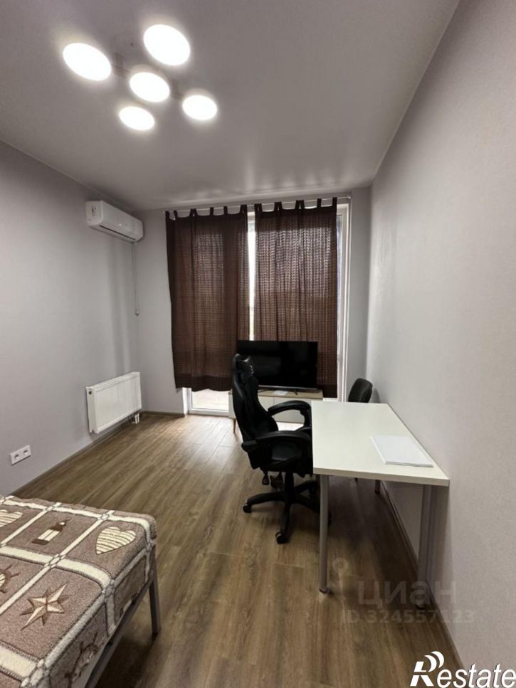 1-комн квартира проспект Александра Суворова, 101,  д. 101