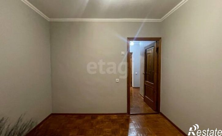 3-комн квартира улица 60 лет Октября, 37,  д. 37