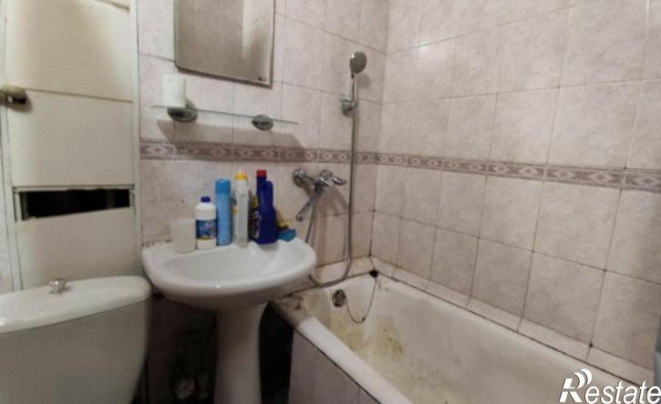 2-комн квартира пр-кт Кирова, 82,  д. 82