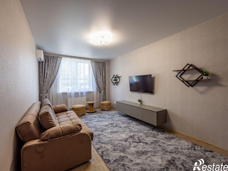 2-комн квартира улица Батурина, 18,  д. 18